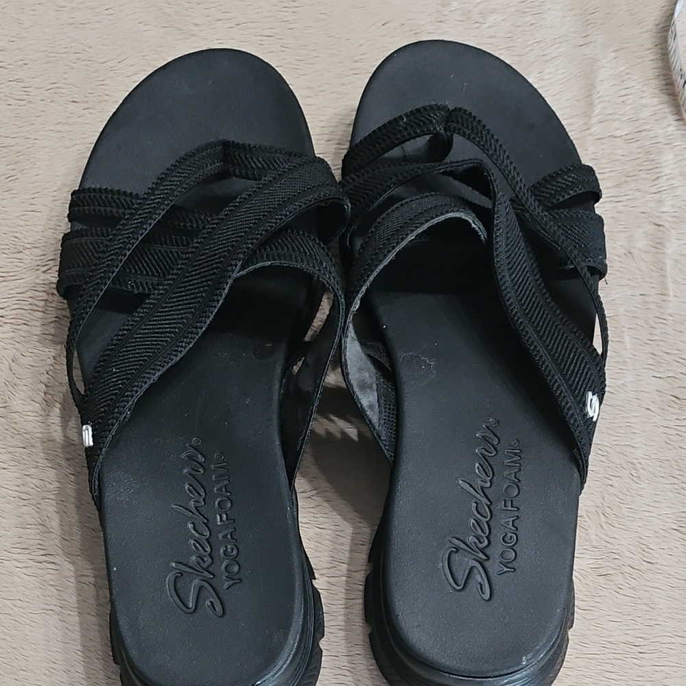 Skechers Women's Black Yoga Foam Sandals